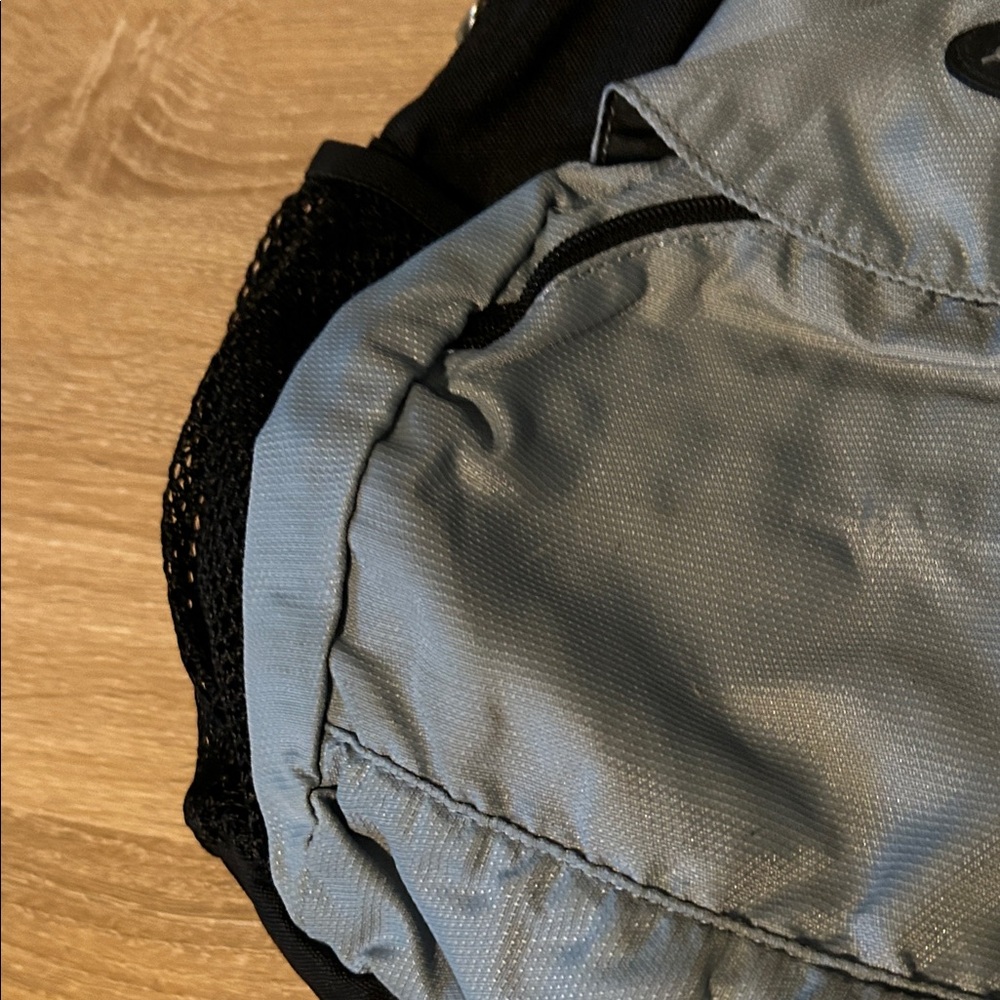 Eddie Bauer Mini backpack Bag in Gray and Black - Picture 3 of 6